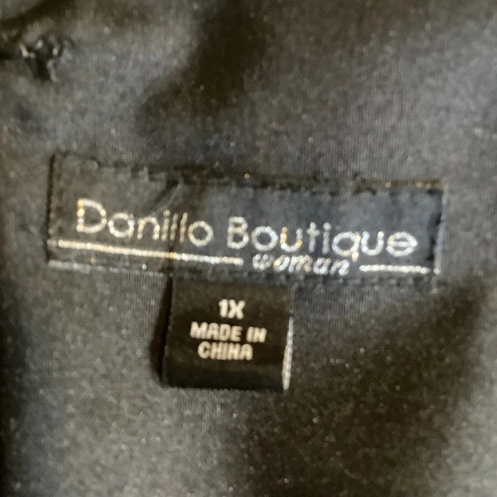 Danillo Boutique Shift Dress Size 1X Blue & Black Floral Design - Picture 8 of 10